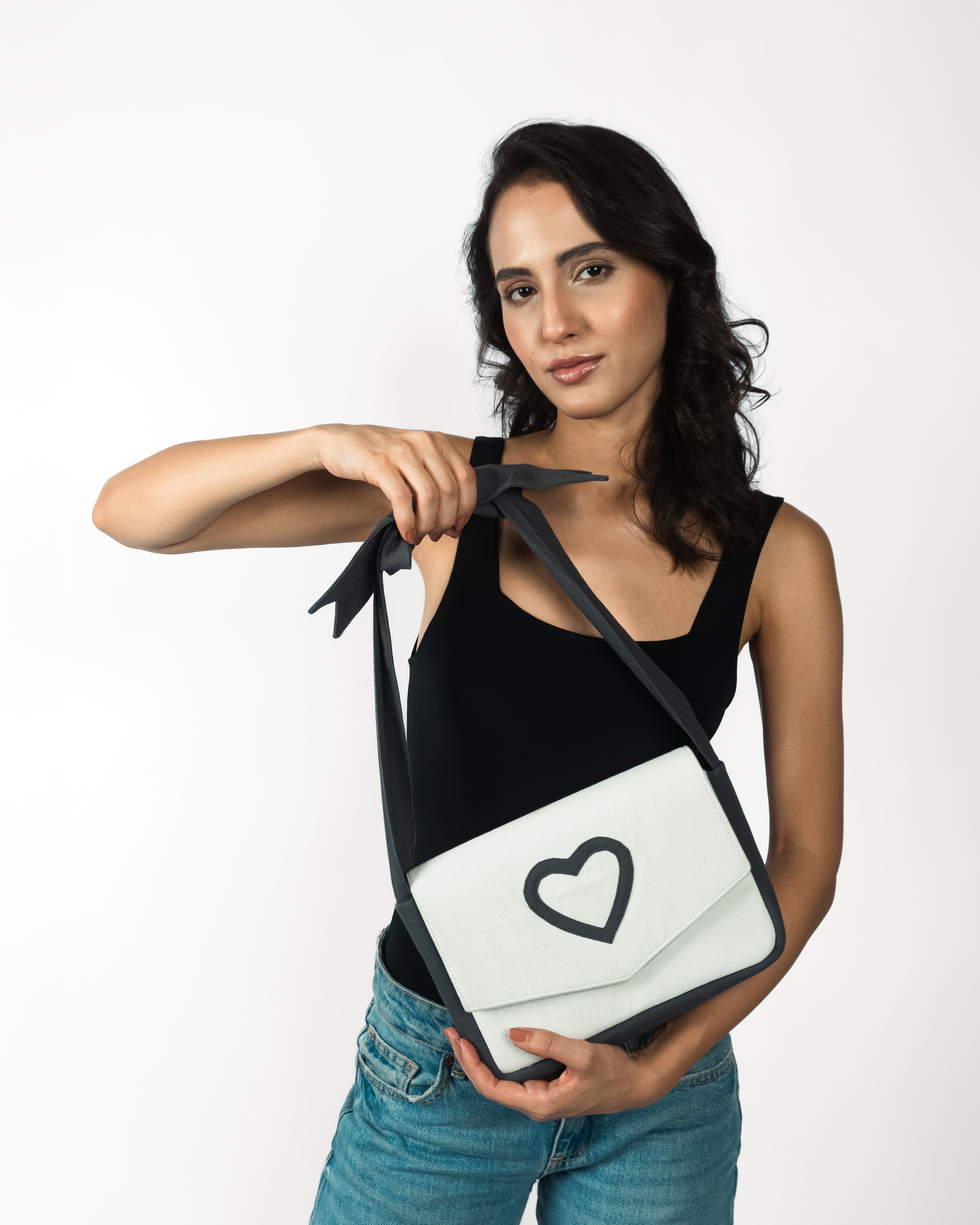 VALENTINE CLUTCH CHARCOAL - Rizir