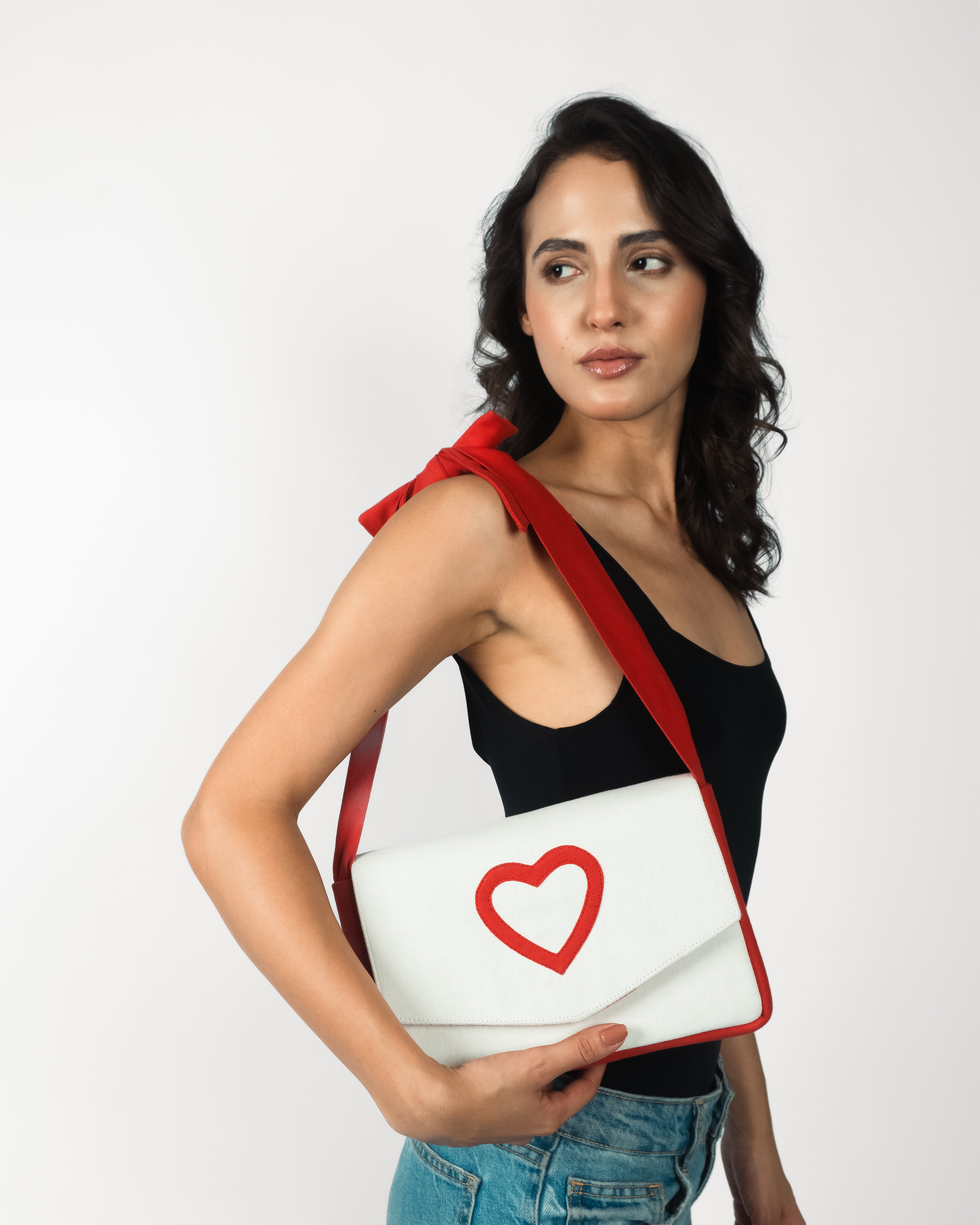 VALENTINE CLUTCH RED