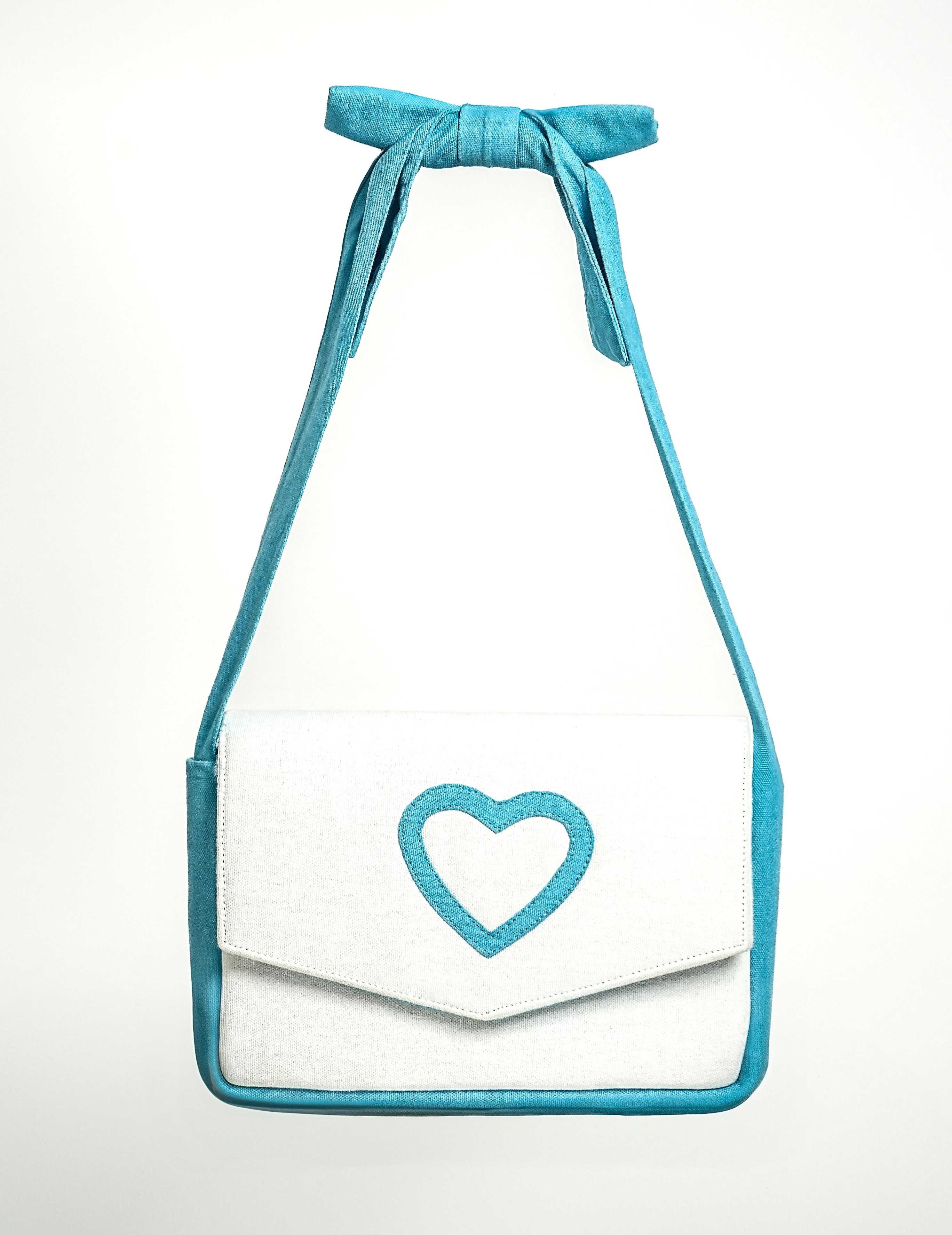 VALENTINE CLUTCH CLOUD BLUE